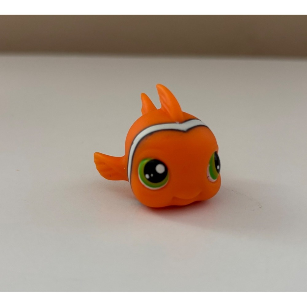 Littlest Pet Shop Fish #130 Orange Clownfish Hasbro Authentic Green Eyes 2006 G2